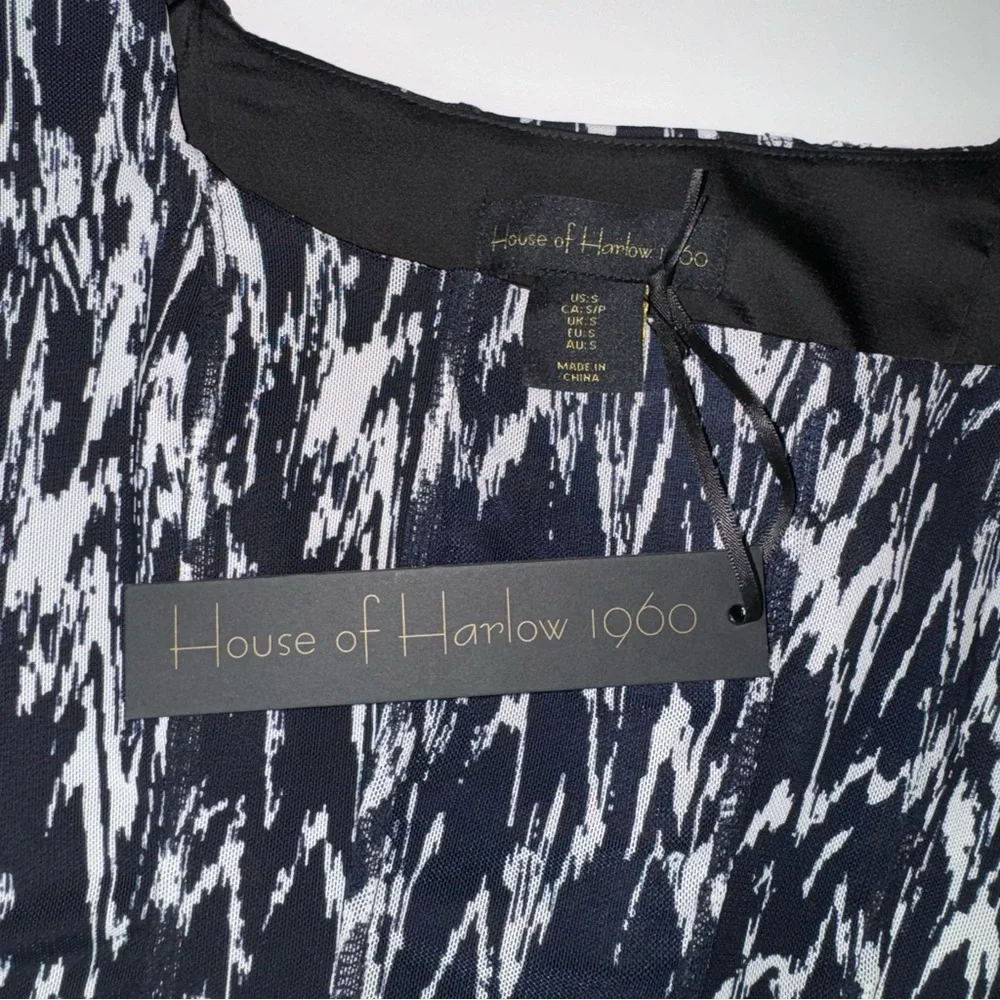 FINAL PRICE!!  NWT House of Harlow Patterned Corset Top - Picture 13 of 13